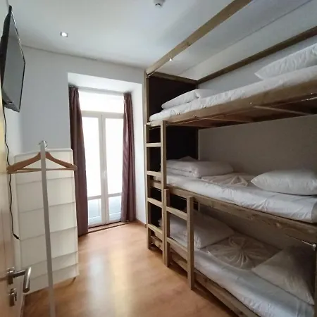 Your Floor In Bairro Alto דירה *